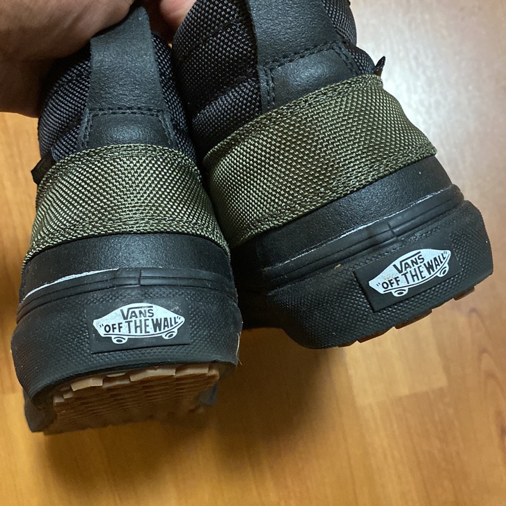 Vans Boots - Picture 3 of 5